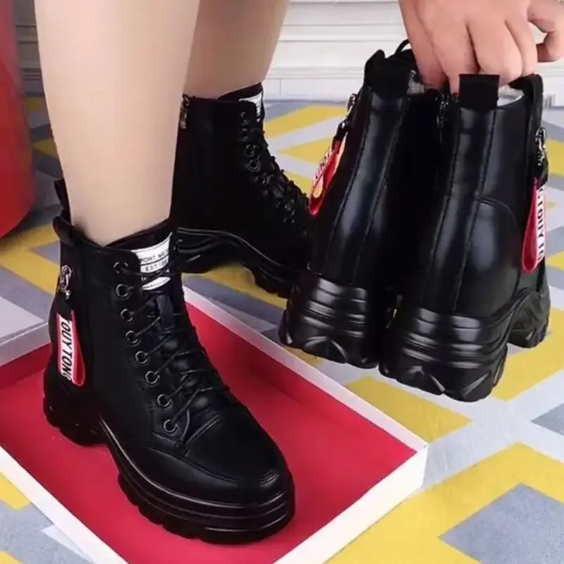 Bottes en cuir Ă plateforme haute pour femmes