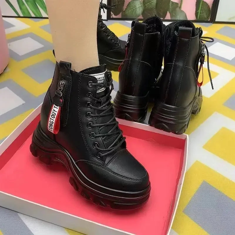Bottes en cuir Ă plateforme haute pour femmes