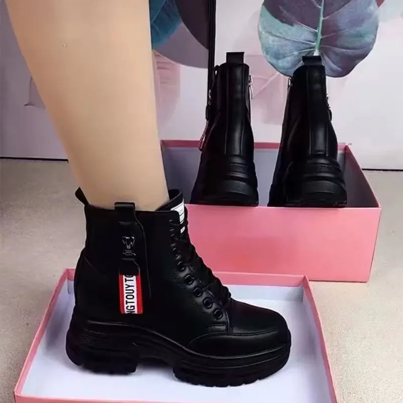 Bottes en cuir Ă plateforme haute pour femmes