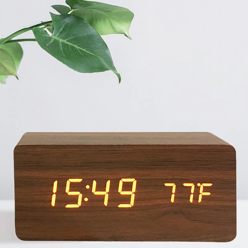 Réveil numérique Horloge de table LED en bois avec température pour chambre à coucher Bureau de voyage