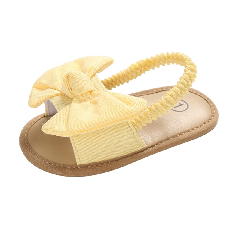 Sandales à noeud pour petites princesses.