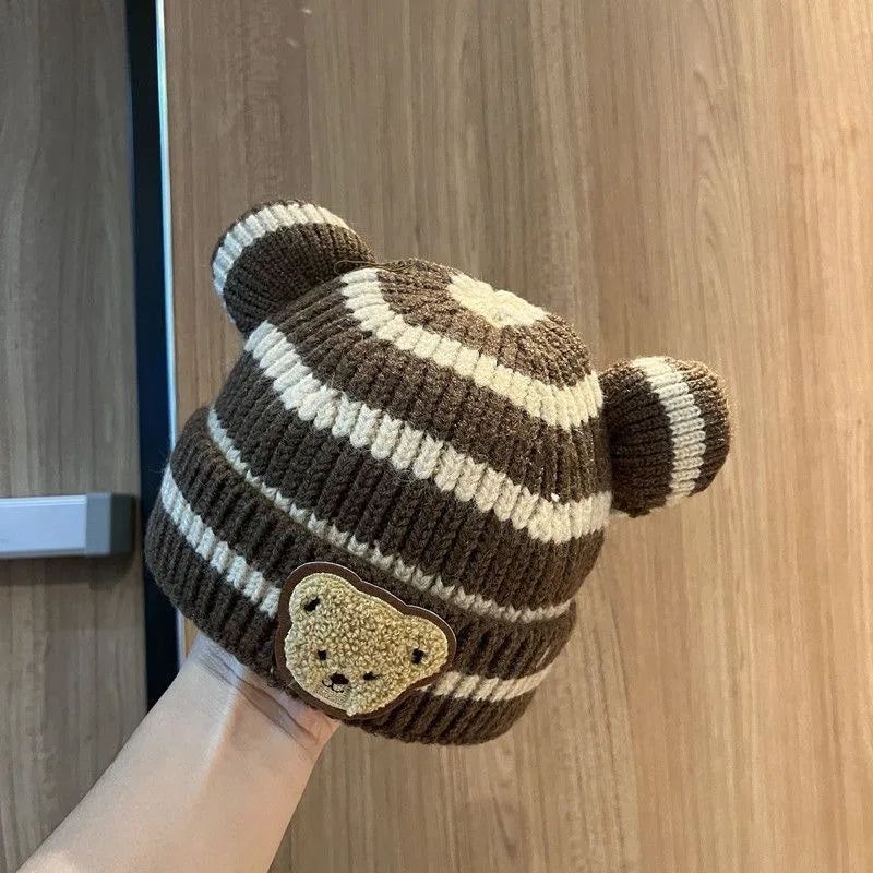 bonnet-bebe-hiver-en-maille-ourson-soldes-dhiver-blanc-noir-50