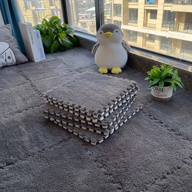 tapis-en-peluche-gris