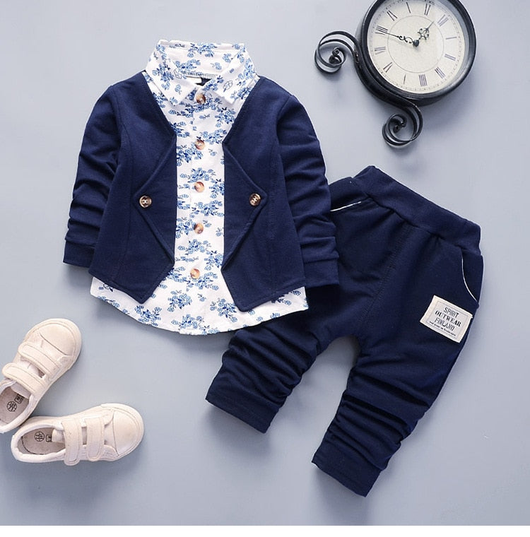 Vêtements de printemps et d'automne pour bébé garçon.