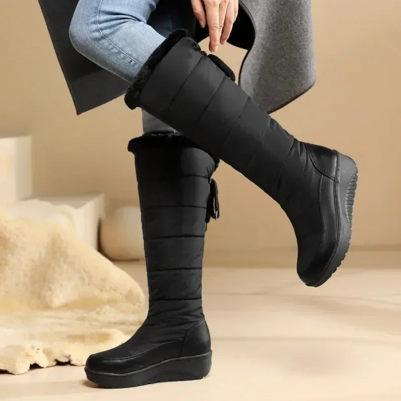 Bottes de neige compensées au genou pour femmes et filles, chaussures de pluie pour dames, noir et blanc, fourrure chaude, peluche, décontracté, imperméable, hiver