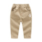 Pantalons longs en coton pour enfants.