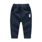 Pantalons longs en coton pour enfants.