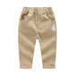 Pantalons longs en coton pour enfants.