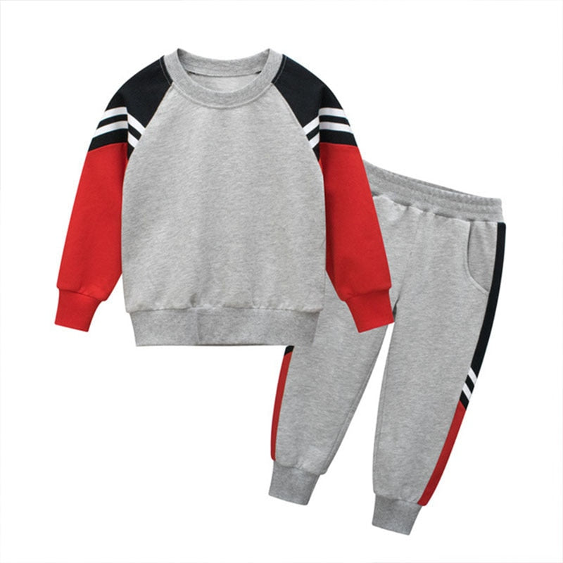 ensemble-de-survetements-de-sport-pour-enfants