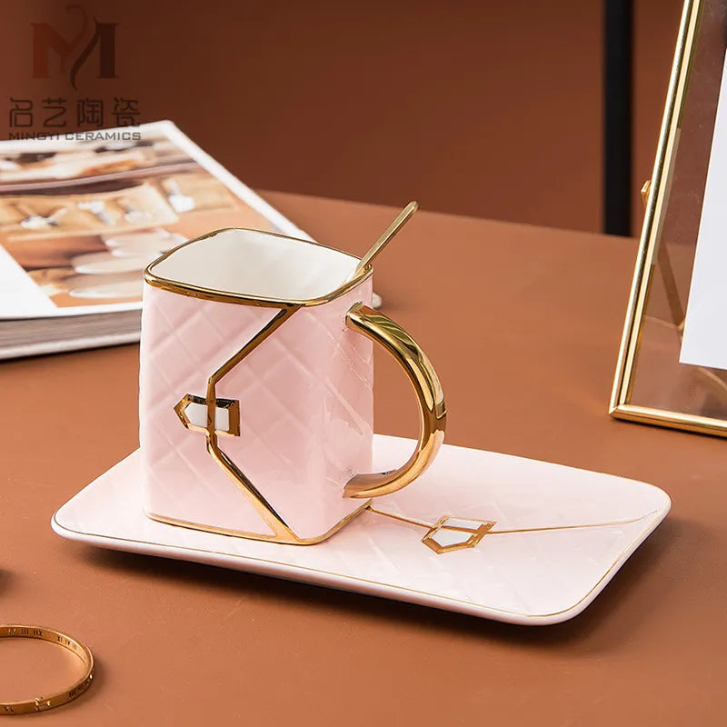 tasse-creative-en-forme-de-sac-a-main-avec-soucoupe-et-cuillere-rose