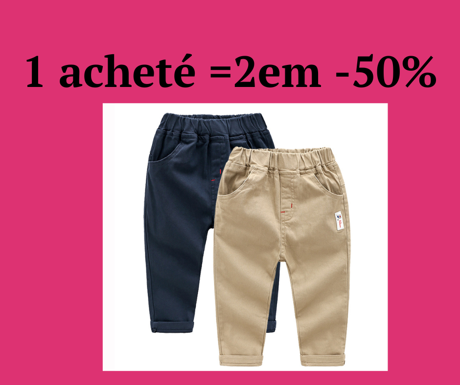 Pantalons longs en coton pour enfants.