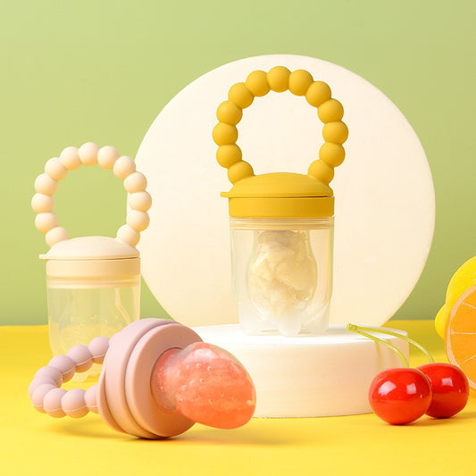 Sucette nourrisseur de fruits en Silicone pour bébé.